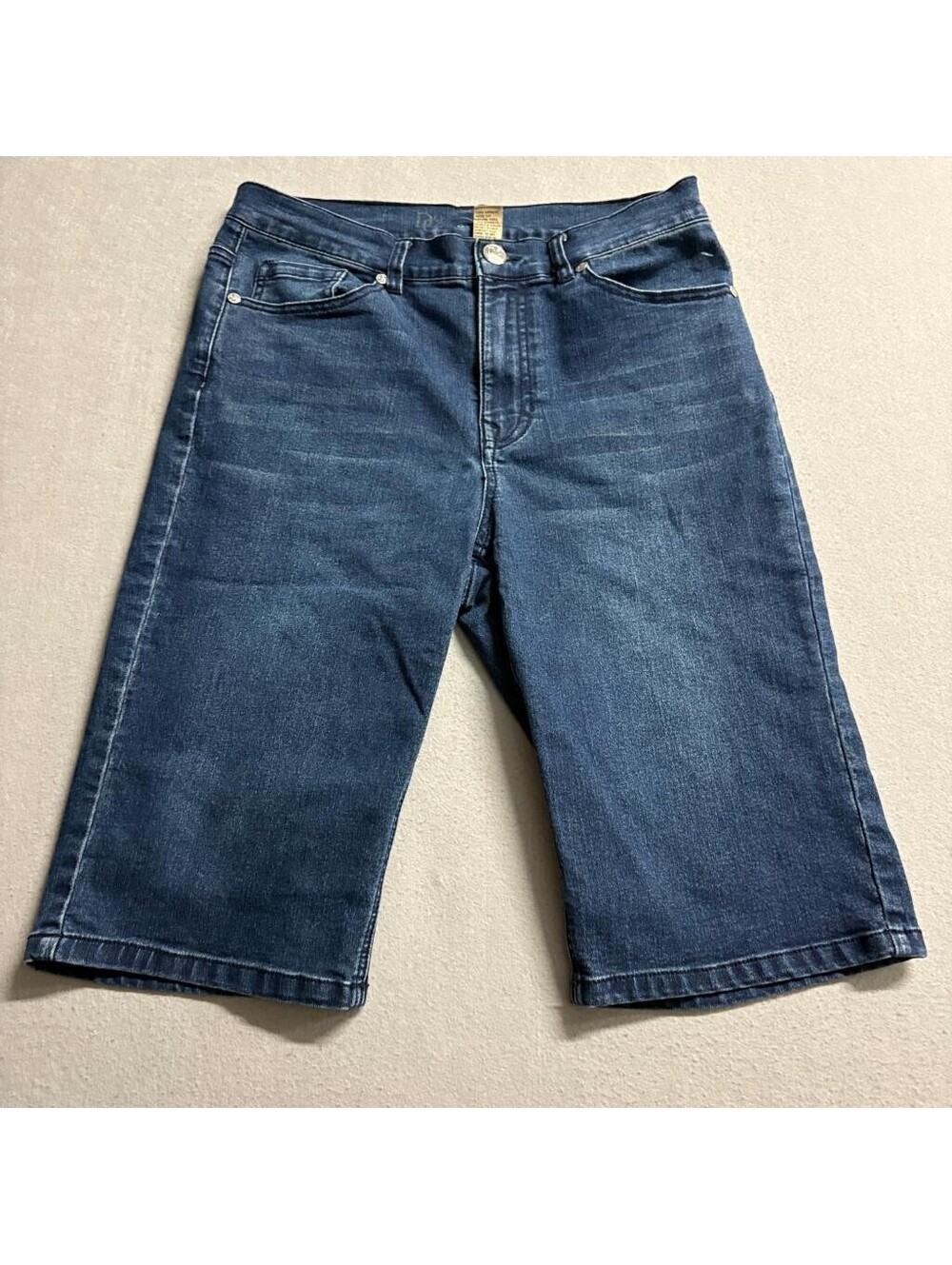 DG2 Diana Gilman Denim Bermuda Shorts Womens Size 10 Blue Stretch Jean Shorts